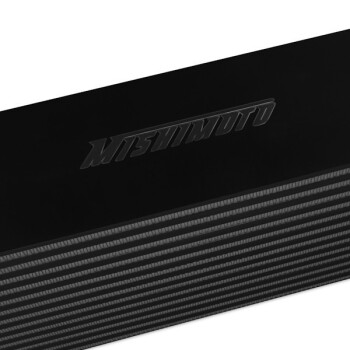 Universal Ladeluftkühler Mishimoto Rennsport Edition J-Line / schwarz | MMINT-UJB