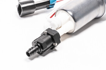 Adapter für Kraftstoffpumpenauslass mit...