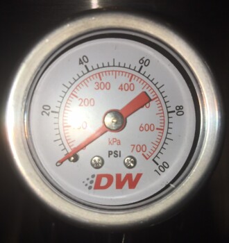 Mechanical fuel pressure gauge. 1/8 NPT