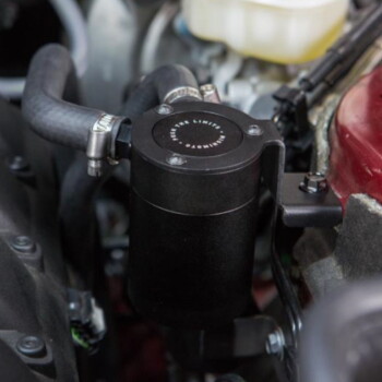 Öl Catch Can mit Ölsperre PCV Seite Mishimoto Ford Mustang EcoBoost / 15+ | MMBCC-MUS4-15PBE