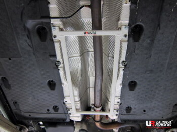 4-Punkt Strebe unten mitte für Audi A3 8P 03+ / VW...