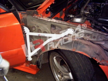 3-Punkt Strebe Radhausversteifung für Mazda 323 BG...