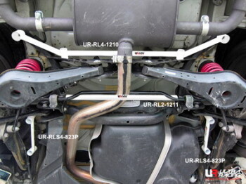 2x 2-Punkt Streben hinten unten für VW Golf 5/6 |...